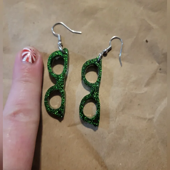 NWT Green Glasses Earrings - Picture 2 of 2